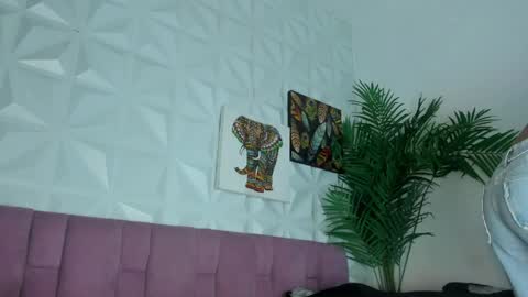Snapshot of hellen_sky_ chatting on May 25, 7:09 pm hellen online show from May 25, 7:09 pm