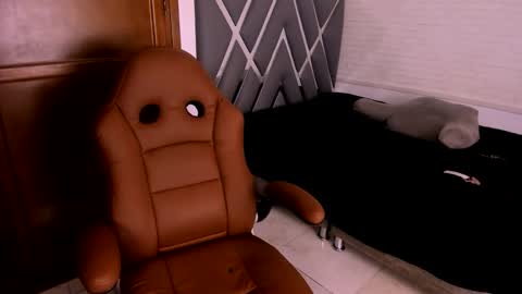 Juliet online show from September 28, 7:52 pm