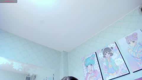 Snapshot of hellencute18_ chatting on June 11, 11:08 am online show from June 11, 11:08 am