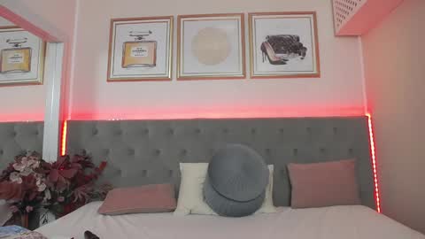 Snapshot of hellendesire chatting on January 14, 7:27 am online show from January 14, 7:27 am