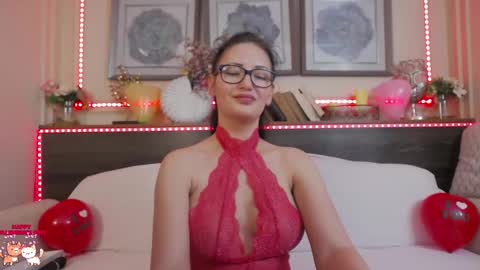 Snapshot of hellendesire chatting on February 14, 7:17 am online show from February 14, 7:17 am