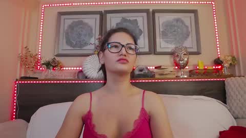 Snapshot of hellendesire chatting on February 23, 3:56 am online show from February 23, 3:56 am