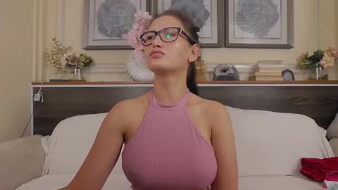 Snapshot of hellendesire chatting on September 15, 2:55 am online show from September 15, 2:55 am