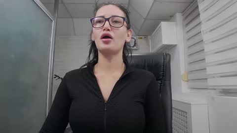 Snapshot of hellendesire chatting on October 14, 3:07 am online show from October 14, 3:07 am