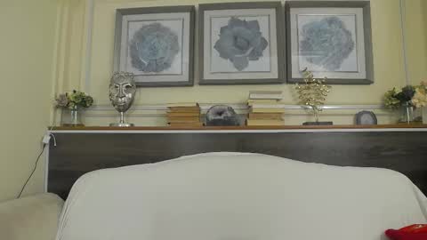 Snapshot of hellendesire chatting on November 15, 3:59 am online show from November 15, 3:59 am