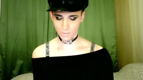 Helen Spellman online show from February 25, 11:55 pm