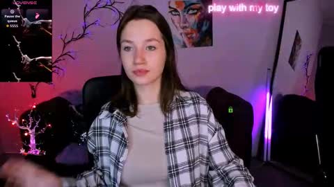 Helli online show from November 7, 8:20 pm