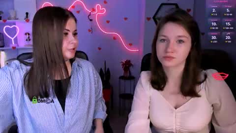 Helli online show from March 22, 8:23 pm