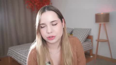 Snapshot of hello_taya chatting on October 1, 6:14 pm Taya online show from October 1, 6:14 pm