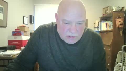 Snapshot of helloforfun111 chatting on April 21, 11:05 am helloforfun111 online show from April 21, 11:05 am