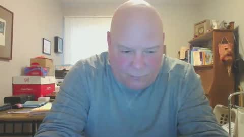 Snapshot of helloforfun111 chatting on April 27, 10:46 am helloforfun111 online show from April 27, 10:46 am