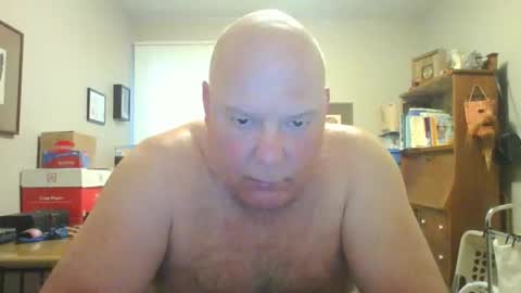 Snapshot of helloforfun111 chatting on May 20, 10:32 am helloforfun111 online show from May 20, 10:32 am