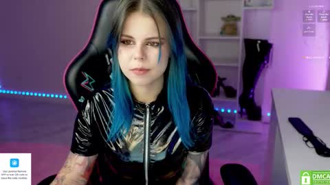 Alice online show from November 22, 2:05 pm