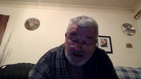 Snapshot of helloyou64 chatting on December 13, 8:58 pm helloyou64 online show from December 13, 8:58 pm