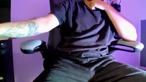 Snapshot of hellseph420 chatting on February 17, 2:20 am Owner of your wallet  online show from February 17, 2:20 am