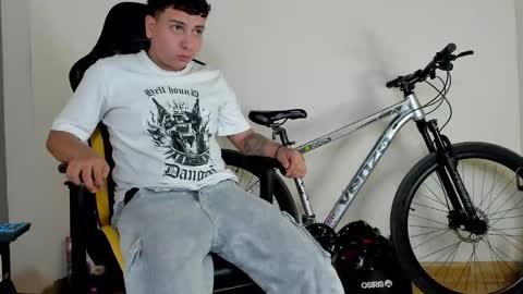 Star and Andy online show from October 19, 8:15 am