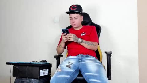 Star and Andy online show from November 22, 10:31 pm