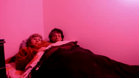 Snapshot of helokitkat chatting on October 30, 3:52 am helokitkat online show from October 30, 3:52 am