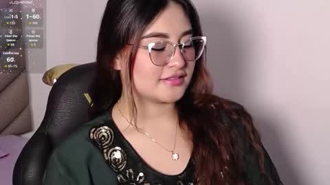 Zahira online show from October 18, 7:25 pm