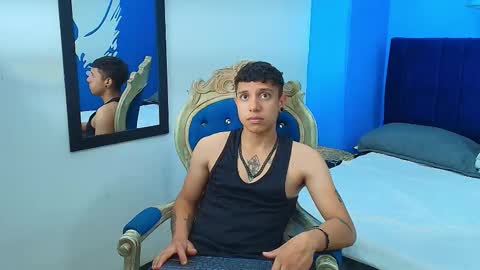 Hennesyy  online show from March 4, 9:43 pm