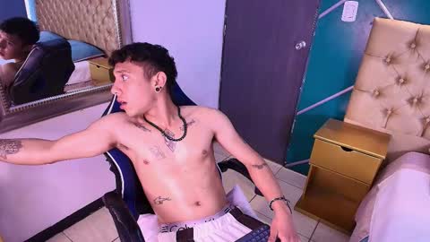 Hennesyy  online show from March 6, 9:55 pm