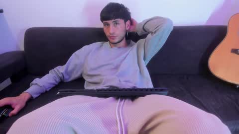 henrik_senn online show from March 18, 9:01 am