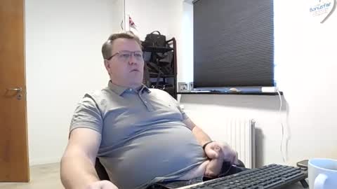 Snapshot of henrikrp1971 chatting on January 24, 12:10 pm henrikrp1971 online show from January 24, 12:10 pm