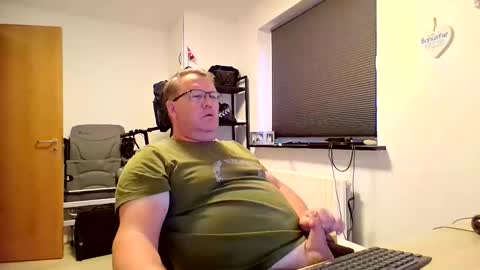 Snapshot of henrikrp1971 chatting on November 13, 3:00 pm henrikrp1971 online show from November 13, 3:00 pm