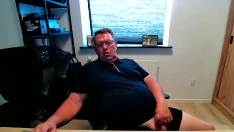 Snapshot of henrikrp1971 chatting on June 25, 4:33 pm henrikrp1971 online show from June 25, 4:33 pm