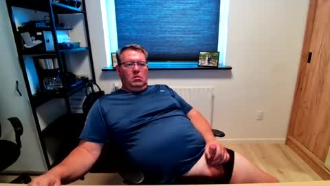 Snapshot of henrikrp1971 chatting on July 13, 7:55 am henrikrp1971 online show from July 13, 7:55 am