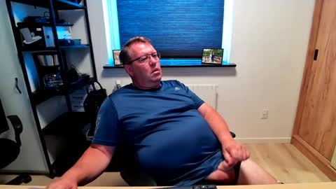 Snapshot of henrikrp1971 chatting on July 15, 11:59 am henrikrp1971 online show from July 15, 11:59 am