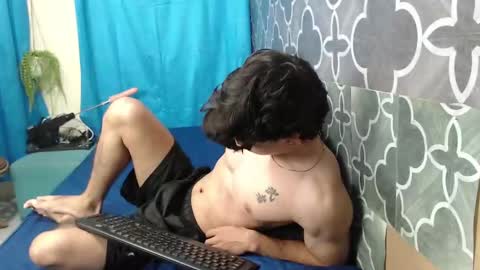 HENRY GANDY online show from March 3, 2:04 pm