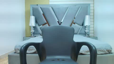 Henry online show from April 21, 1:42 am