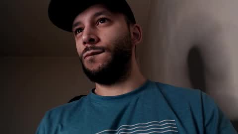 HenryAxe online show from April 23, 8:57 am