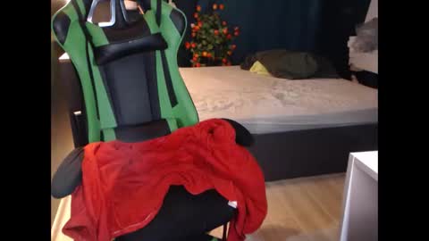 Snapshot of hentaishiing chatting on November 13, 11:36 pm Hentaishiing online show from November 13, 11:36 pm