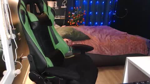 Snapshot of hentaishiing chatting on December 19, 8:05 pm Hentaishiing online show from December 19, 8:05 pm