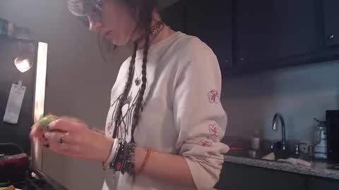 Shianne Siren online show from May 5, 7:11 pm