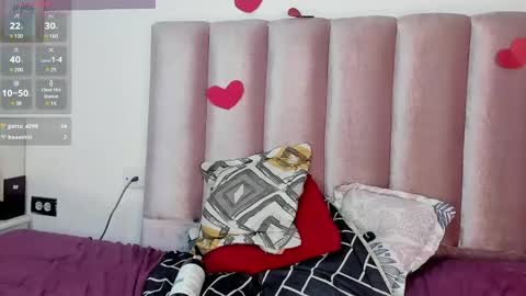 Snapshot of hera_godess chatting on February 25, 11:00 pm Hera godes online show from February 25, 11:00 pm