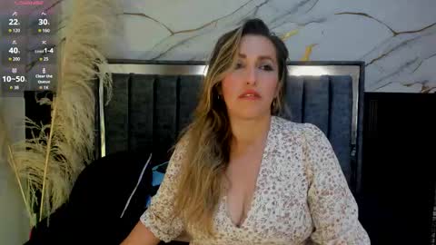 Snapshot of hera_godess chatting on September 29, 10:14 pm Hera godes online show from September 29, 10:14 pm