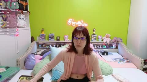 HeraLuna  online show from April 7, 7:47 pm