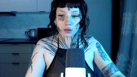 Snapshot of herbal_helpmepls chatting on January 28, 2:21 am dirty Diana online show from January 28, 2:21 am