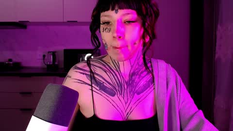 Snapshot of herbal_helpmepls chatting on February 6, 12:22 am dirty Diana online show from February 6, 12:22 am