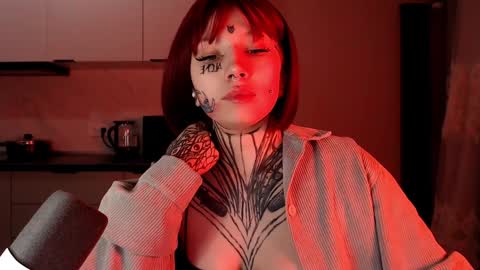 Snapshot of herbal_helpmepls chatting on February 8, 7:38 pm dirty Diana online show from February 8, 7:38 pm