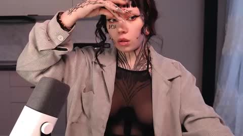 Snapshot of herbal_helpmepls chatting on February 13, 2:42 pm dirty Diana online show from February 13, 2:42 pm