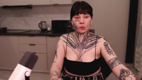 Snapshot of herbal_helpmepls chatting on February 28, 5:26 pm dirty Diana online show from February 28, 5:26 pm