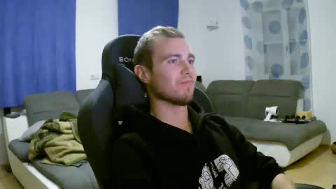 John Pearl online show from December 15, 10:25 pm