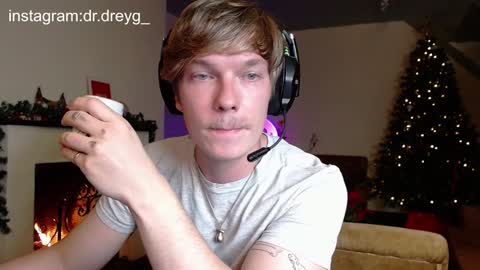 Snapshot of hercules__ chatting on January 10, 2:55 pm Gregblonde Alextattoo online show from January 10, 2:55 pm