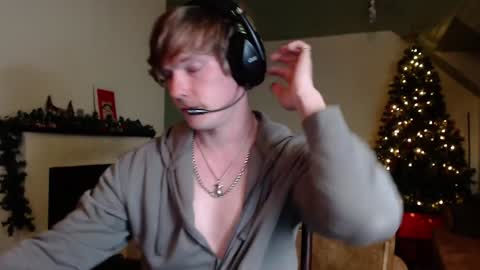 Snapshot of hercules__ chatting on January 12, 6:05 pm Gregblonde Alextattoo online show from January 12, 6:05 pm