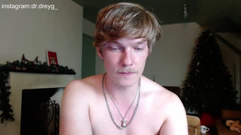 Snapshot of hercules__ chatting on January 14, 7:32 pm Gregblonde Alextattoo online show from January 14, 7:32 pm