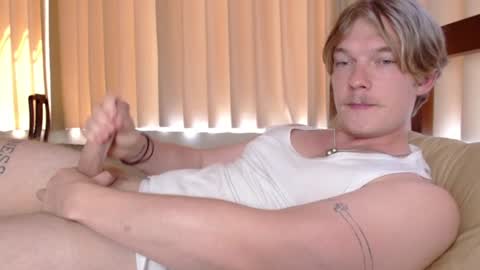 Snapshot of hercules__ chatting on January 26, 5:45 am Gregblonde Alextattoo online show from January 26, 5:45 am